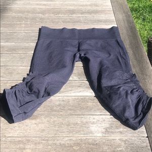 Lululemon In the Flow crops heather navy Size 8